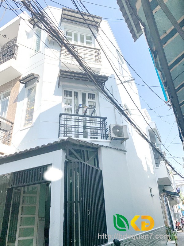 Bán nhà 2 lầu 2 mặt tiền hẻm đường Hưng Phú quận 8.